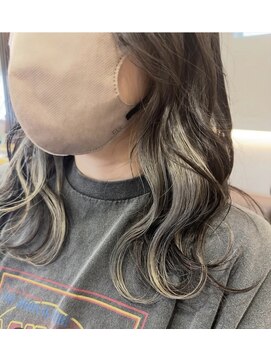 ヘアーメイク グレース ヴィヴィ(HAIR MAKE GRACE ViVi) インナーカラー/イヤリングカラー/シルバーカラー