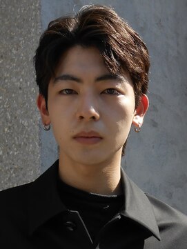 ガレージ バイ グリーン 原宿 表参道(Garage by green) 【HYUGA】フェザーショート