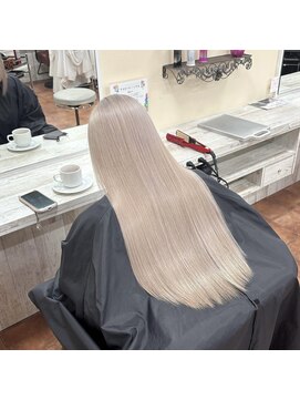 アボックス(abox) ホワイトベージュ/ブロンド/ケアブリーチ/髪質改善/U24/学割