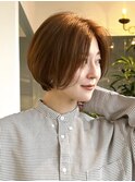 透明感カラーの前髪長めショートボブ白金目黒