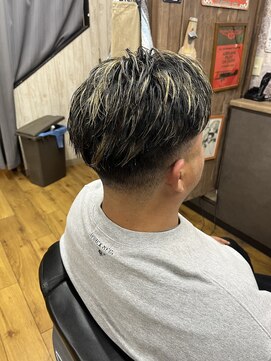 アールズ ヘア(R's hair) MEN’S HAIR/サーフカール/刈り上げセンターパート/印西