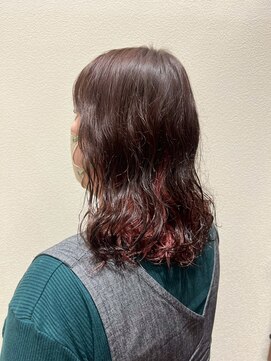 アクセ ラフウェーブレイヤーパーマローズブラウンインナーカラー