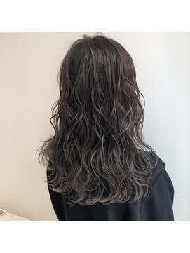 カシェ シモムラ(Cashe'e SHIMOMURA) 最旬ラテベージュ