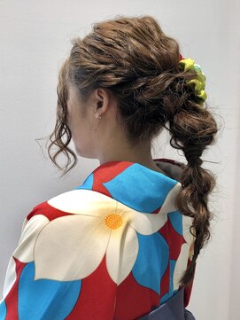 ヴィサージュ(VISAGE) 編みおろし玉ネギヘアー