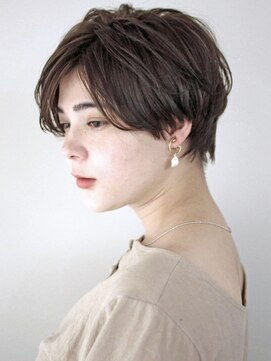 サーカス バイ ビュートリアム 青山(CIRCUS by BEAUTRIUM) 30代・40代 大人 エアリーショートヘア ショート 前髪長め