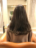 アンプリュス リアン(1+ Unplus lien)&nbsp;セミロングシルバーアッシュベージュ/亀戸/錦糸町