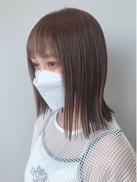 シー(The She's) 切りっぱなしロブ×ミルクティーブラウン