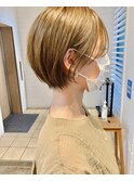 ショートボブ