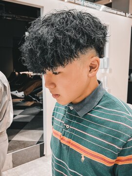 ルースト 渋谷店(ROOST) スペイルカール/ツイストスパイラル/フェード/ツーブロック