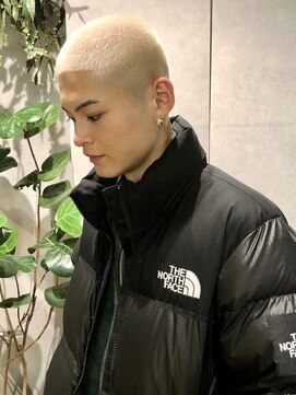 イェン(Yen.) ホワイトブリーチ　バズカット　ハイトーン坊主