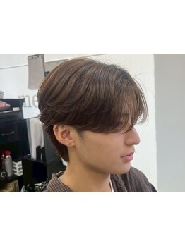 学生に人気メンズサロン☆流行のスタイルをお手頃価格でご提供！お得にカッコよくイメチェン!［町田駅1分］