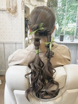 サロンドクロエ(Salon de Chloe) アシメタイトヘアアレンジ