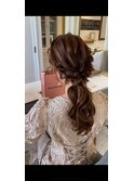【お呼ばれヘアアレンジ】ローポニースタイル