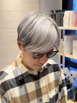 バース 梅田中崎町店(BIRTH) 50代40代白髪ぼかしシルバーメッシュバレイヤージュ