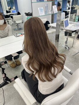 ブラウン(Brown) ワンホンレイヤー/ミルクティーブロンド/藤沢美容院