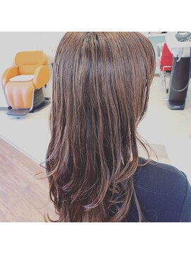 ヘアー バイ ミーズ(hair by Mii’s) デジタルパーマ・ピンクカラー