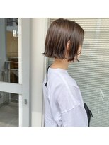 ミント(mint)&nbsp;切りっぱなしボブ/外ハネボブ/ボブ/グレージュ