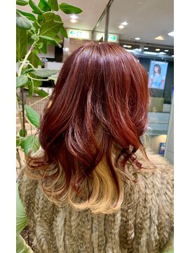 ヘア イノウエ HAIR INOUE 外ハネ ミディアム インナーカラー