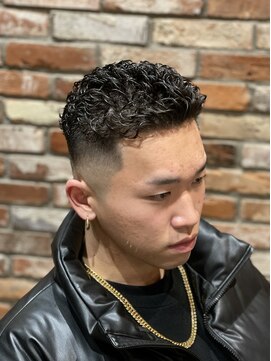 ヒロギンザバーバーショップ 丸の内店(HIRO GINZA BARBER SHOP) 宮城リョータパーマ×スキンフェード