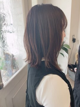 アミュレ(Amule) タイトシルエットのゆる外ハネ30代40代人気ヘア大人可愛い髪型