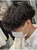 波巻きスパイラルパーマメンズマッシュツーブロックメンズパーマ