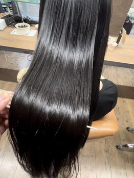 クロレヘアー(Colorer Hair)の写真/誰もが憧れる指通りなめらかなサラ艶髪に♪毛先まで潤うストレートで毎朝のスタイリングが楽になる。