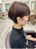リュクスカラーでつくる白髪ボカシの耳掛けショート