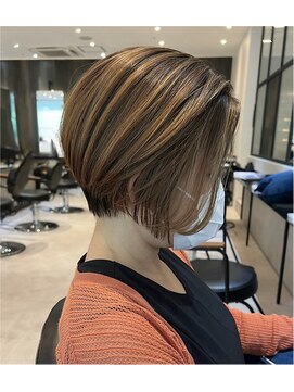 ゲイン(Gain) 前髪なし/ショートボブ×白髪ぼかし/脱白髪ぼかし/池下