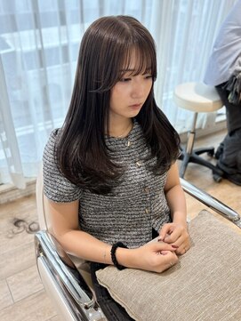 ネオリーブ チロル 横浜西口店(Neolive CiroL.) 透明感アッシュグレージュ レイヤーワンカールヘア