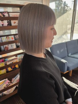 ヘアラウンジ アングゥ(hair lounge ungu) シルバーホワイト