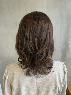 アールファイブ ショウナンダイ(R-5 shonandai) 大人ミディアムヘア