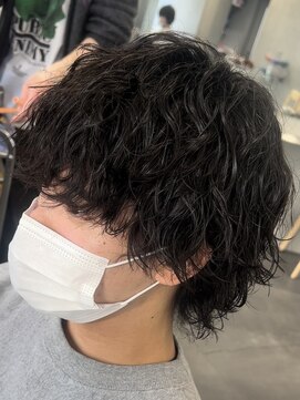 フィフス トウキョウ (fifth TOKYO) 渋谷波巻きツイストルーズパーマメンズカットマッシュウルフヘア