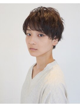 シャイロ(ShyRoh) 無造作質感のツーブロックショート