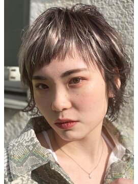 ピークアブー 銀座中央通り(PEEK-A-BOO) くすみカラーがかわいいマッシュウルフ