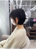 ショートボブ　前下がりボブ