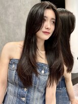 シティ(CITY) 黒髪スタイル レイヤーカット 中華ヘア 韓国ヘア ワンホン