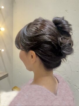 ミリ 千歳烏山(Mili CARE&SPA) 夜会巻き風アレンジ