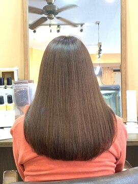 アン ロートル ヘアー(L'un L'autre hair) 艶カラー