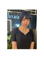 リワーズ 成城学園前店(Rewards) ネイビー×ショートウルフ