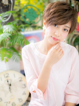 カバーヘア ブリス 上尾西口店(COVER HAIR bliss) 前下がり丸みショート外国人風マッシュパーマh3上尾20代30代40代