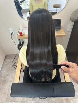 ライフ 忍ケ丘店(Lyfe) ブルージュネイビーカラー_艶髪ロングレイヤーカット_462