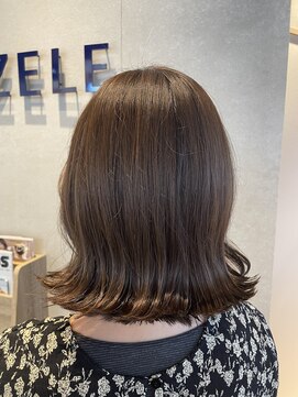ゼル 肥塚(ZELE) ミディアムボブ