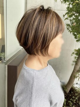 エム インターナショナル 春日部本店(EMU international) ショートボブ/丸みショート/大人/くびれ/似合わせ