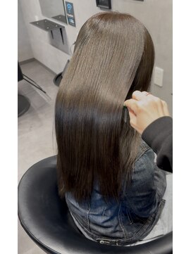 アクロマティック(Achromatic) オリーブグレージュ