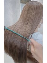 キキ(kiki)&nbsp;ブリーチベージュ_ストレートロング_kiki0060