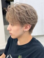 ゴールド 京都 三条(GOALD)&nbsp;ハイトーンミルクティーベージュフェザーショート