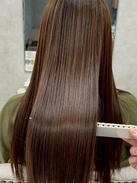 グラム(gram) 圧倒的艶感の美髪ストレートロング