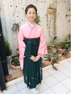 モンマロック(mon MAROC) ハカマでクラシックに