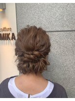 コワフュールエミカ(coiffure EMIKA) シニヨンヘアアレンジ