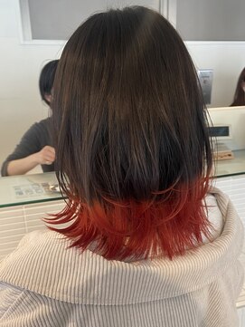 アクアオモテサンドウ(ACQUA omotesando) △ブリーチあり裾カラーレッド暖色系カラー鎖骨ミディアム